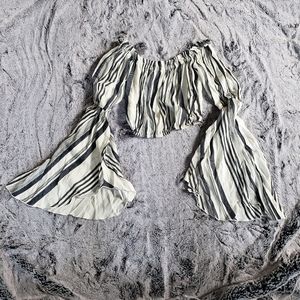 Japanese Midriff Top, Bell Sleeves, Live 4 Truth, M